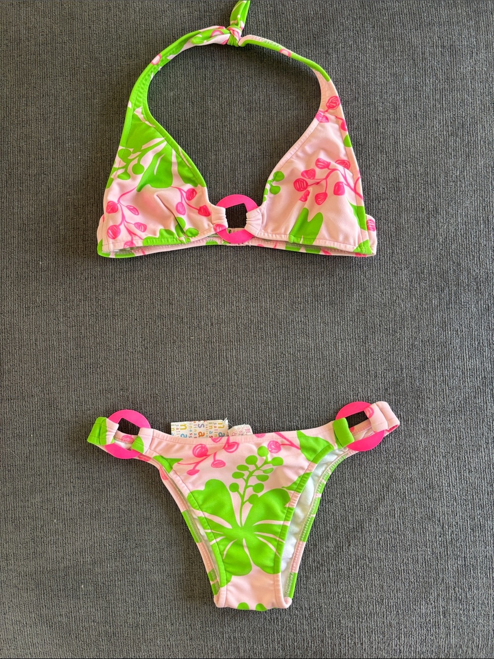 NWT RARE Salinas green and pink mini flower set with plastic buckles. Size small